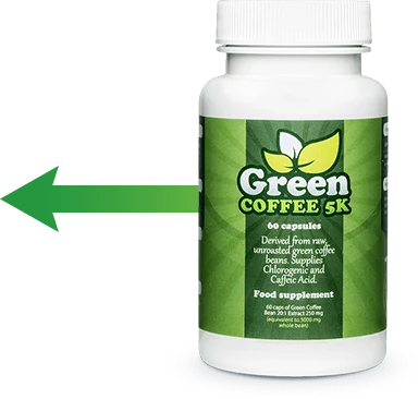 Mujer esbelta y feliz sosteniendo un envase de Green Coffee 5K, simbolizando el éxito en la pérdida de peso.